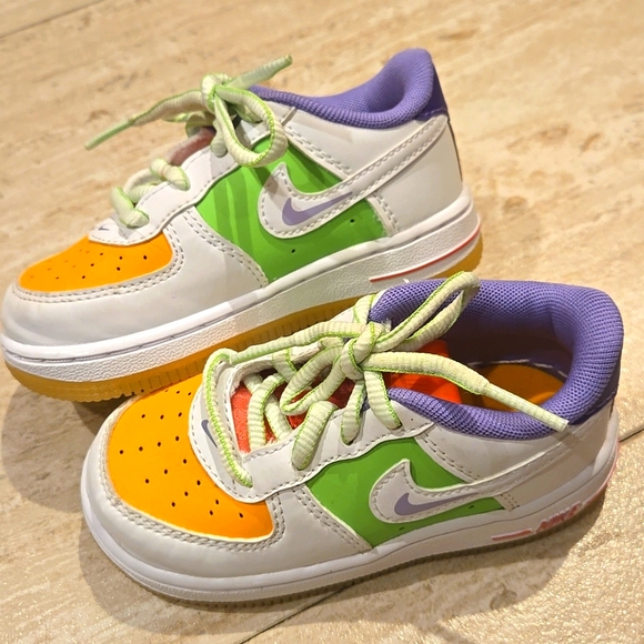 Nike Other - Nike Multi-Colored Sneakers